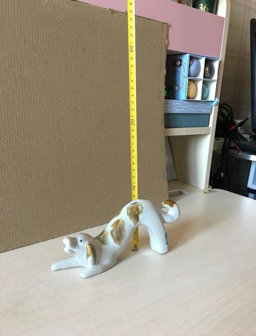 宜兴美陶《哈叭狗》雕塑:忠犬的艺术品 江苏省宜兴市的工艺美术陶瓷厂